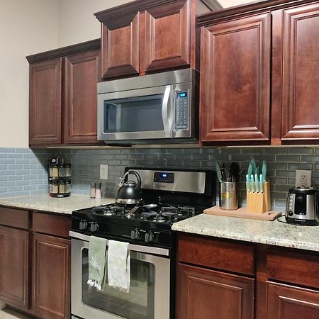 Wonderful, Plush & Luxurious 3 Bed Room Home Эль-Пасо Экстерьер фото